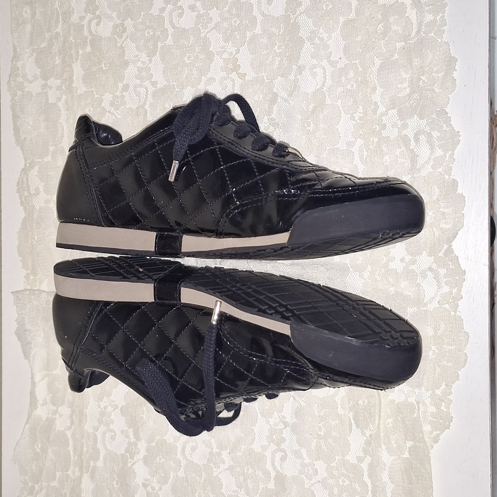 SALE Burberry Sneakers Size 40 - Picture 6 of 8